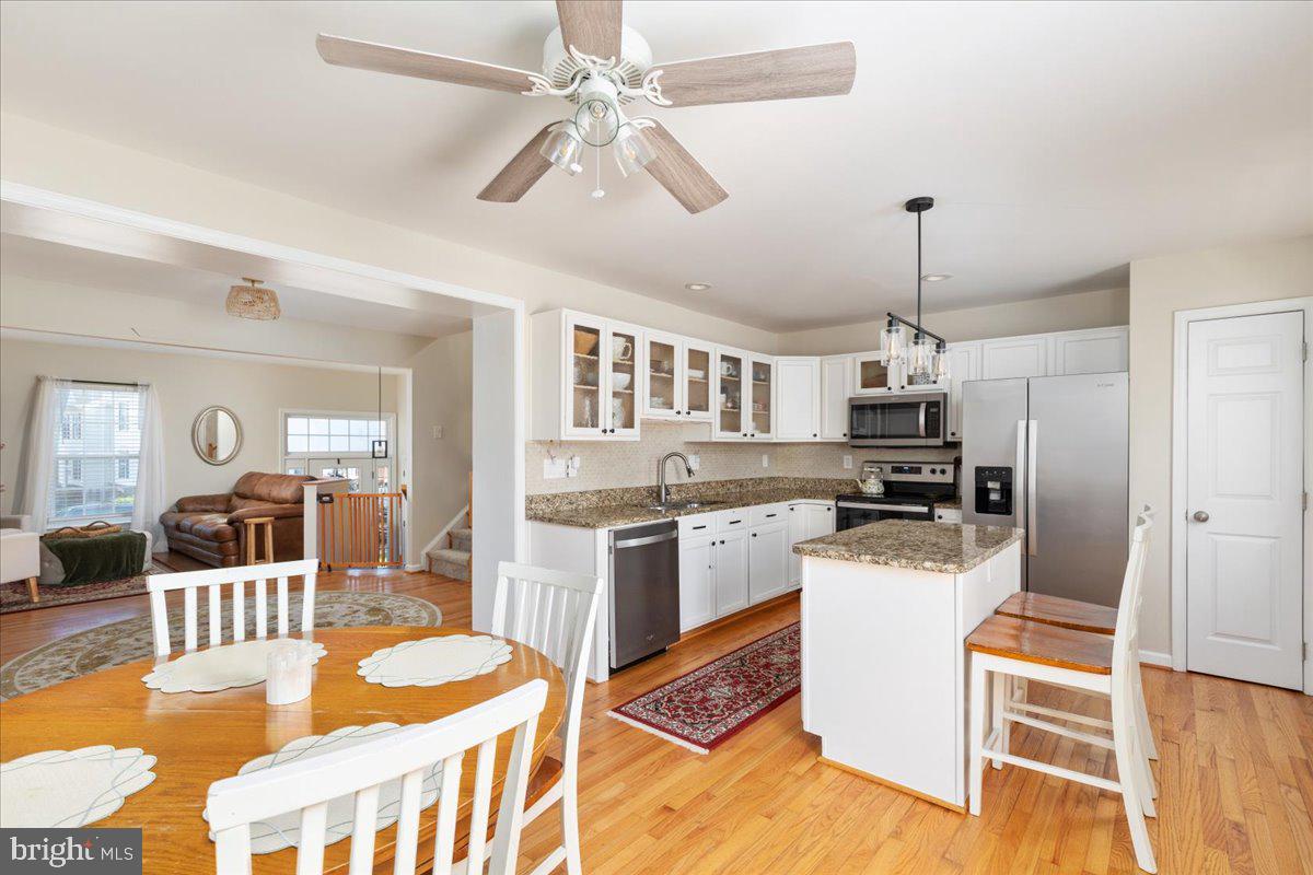 ROUND HILL - Residential