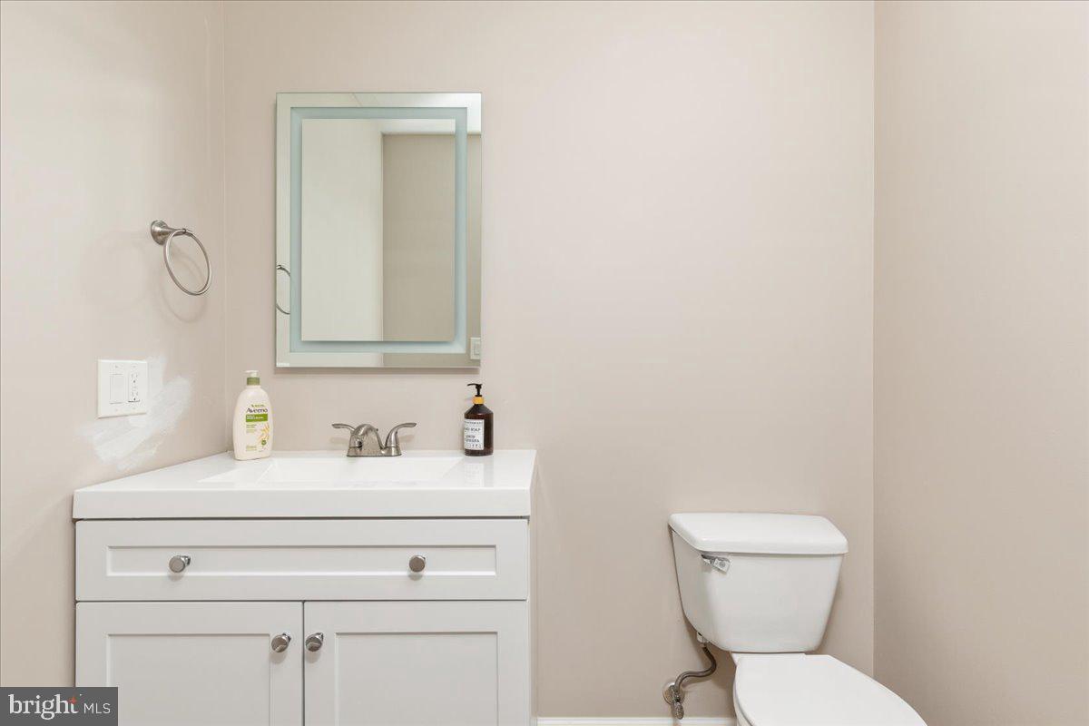 ROUND HILL - Residential