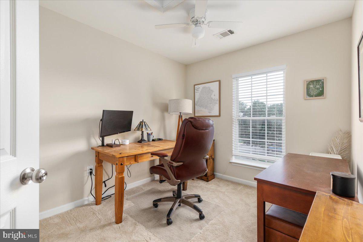 ROUND HILL - Residential