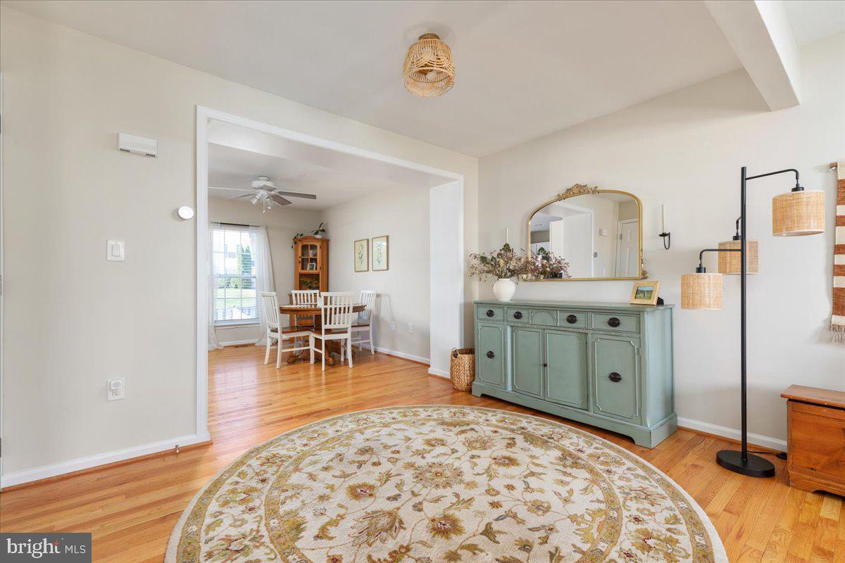 ROUND HILL - Residential