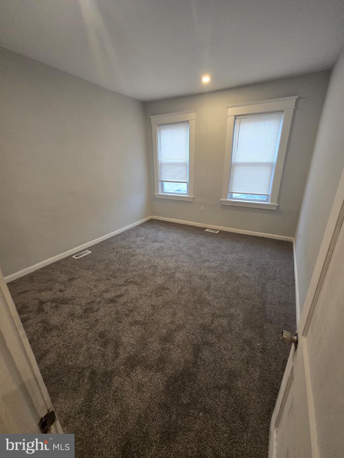 MONDAWMIN - Residential