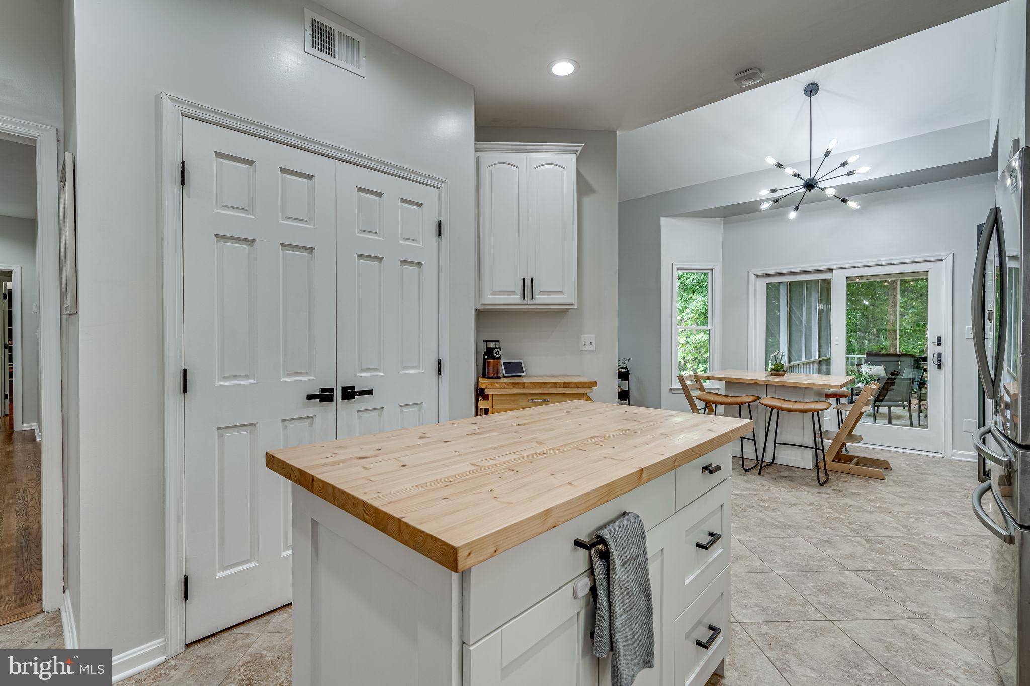 HIDDEN VALLEY - Residential