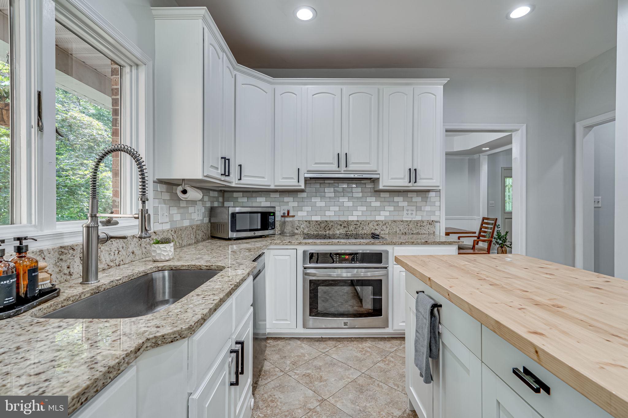 HIDDEN VALLEY - Residential