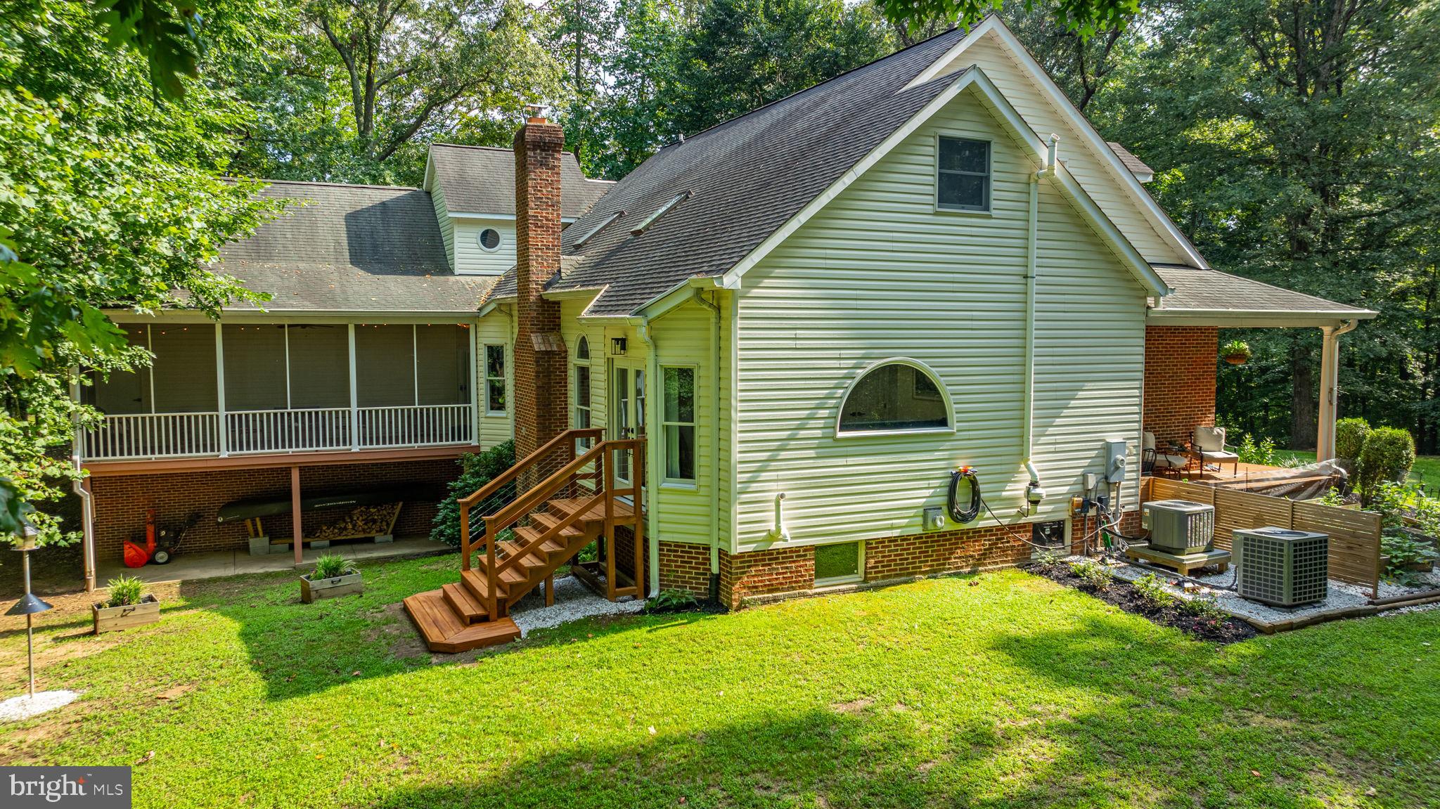 HIDDEN VALLEY - Residential