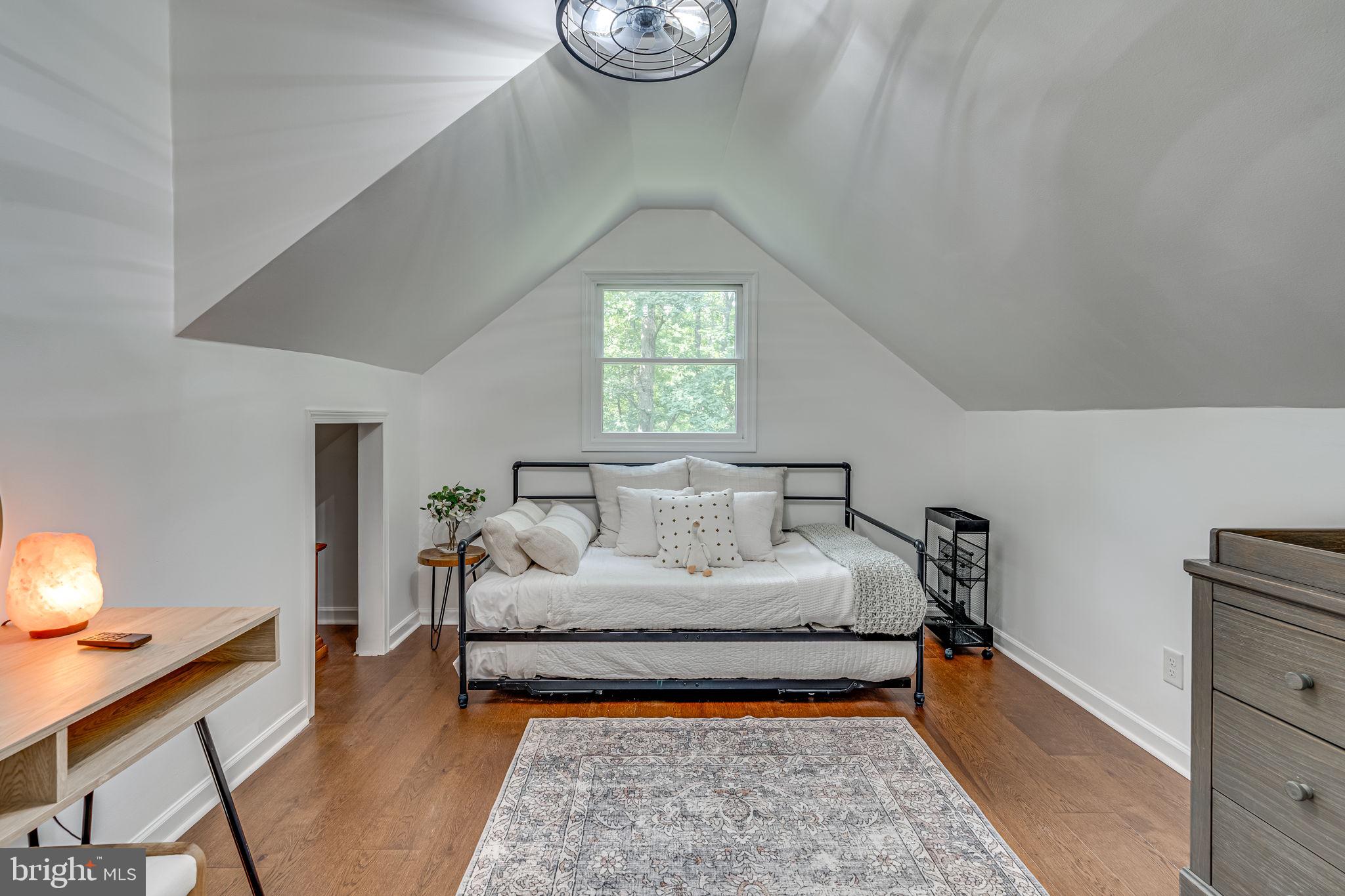 HIDDEN VALLEY - Residential