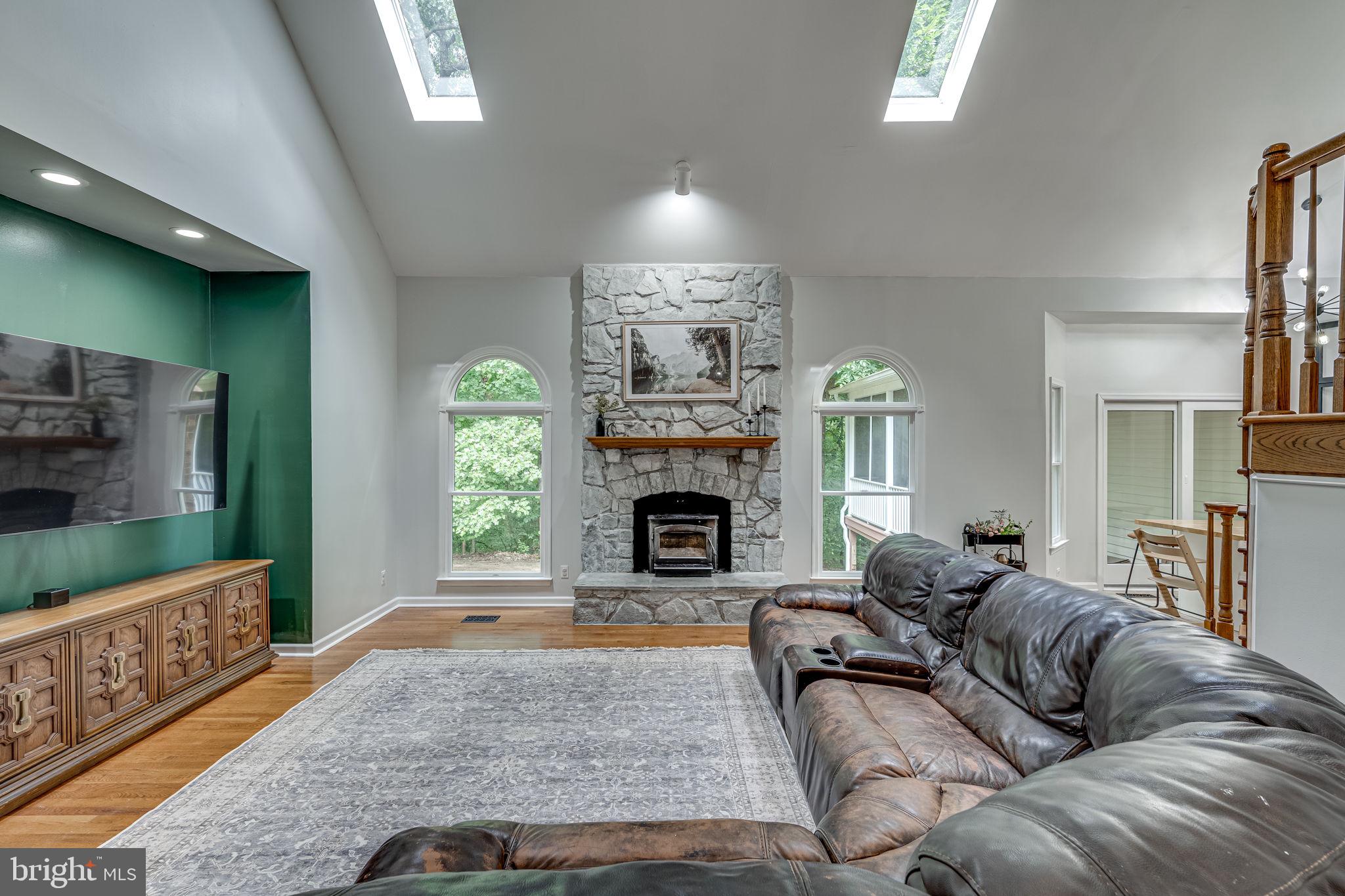 HIDDEN VALLEY - Residential