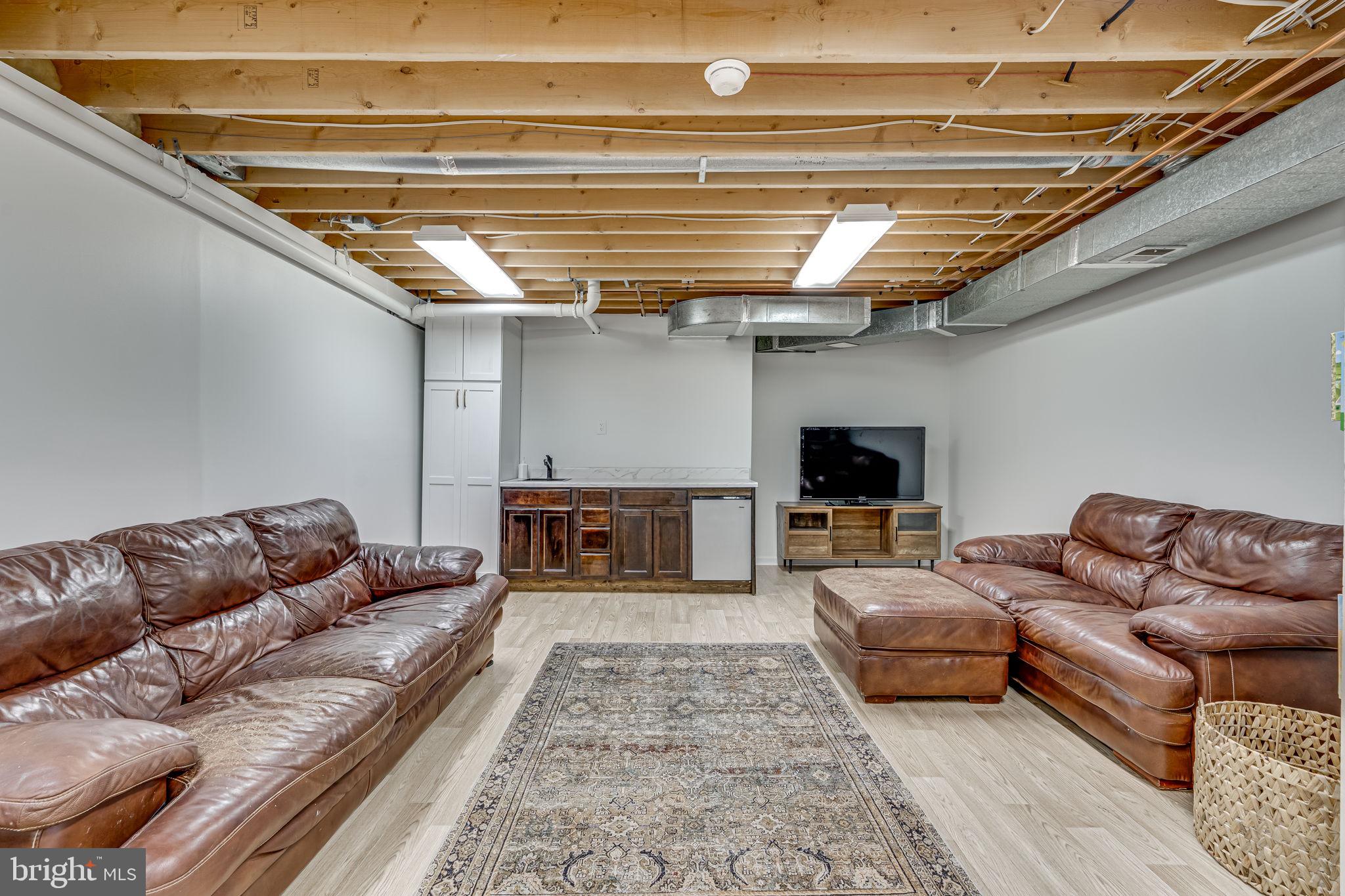 HIDDEN VALLEY - Residential