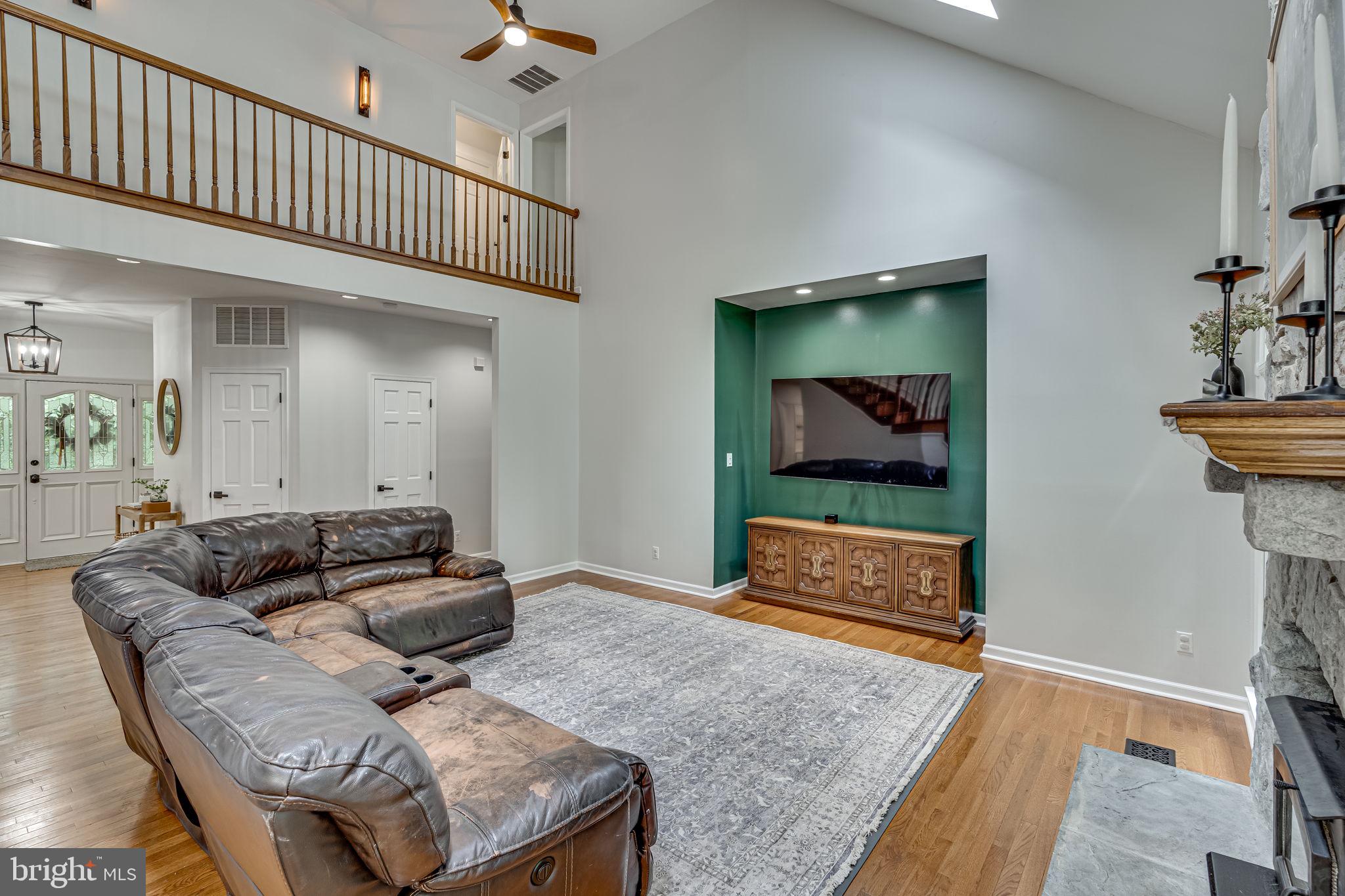 HIDDEN VALLEY - Residential