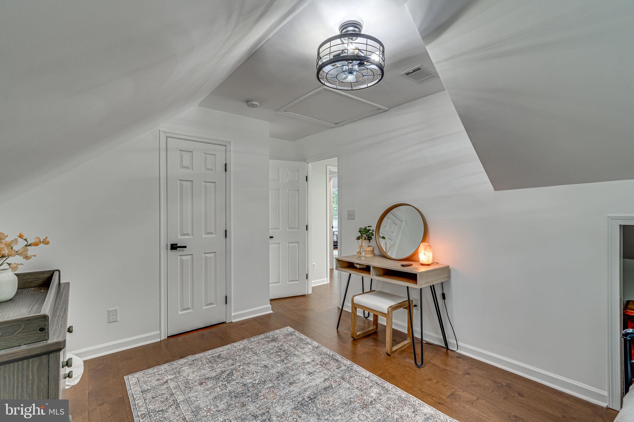 HIDDEN VALLEY - Residential