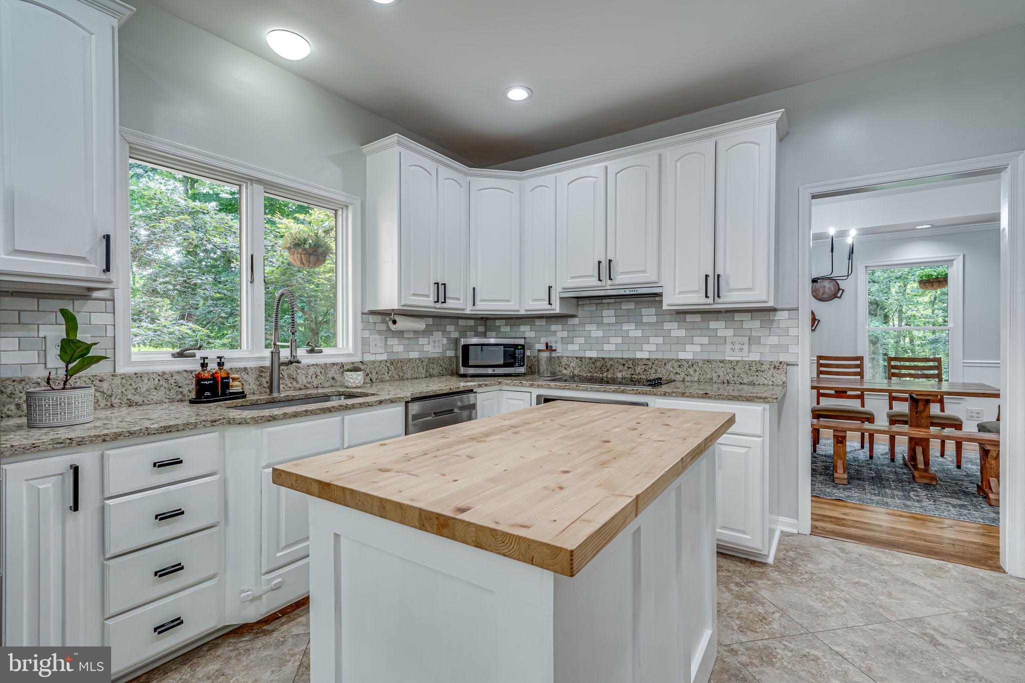 HIDDEN VALLEY - Residential