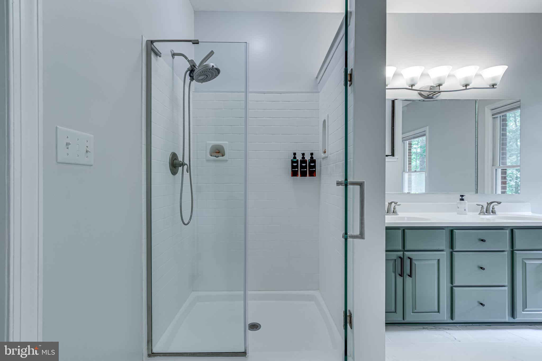 HIDDEN VALLEY - Residential