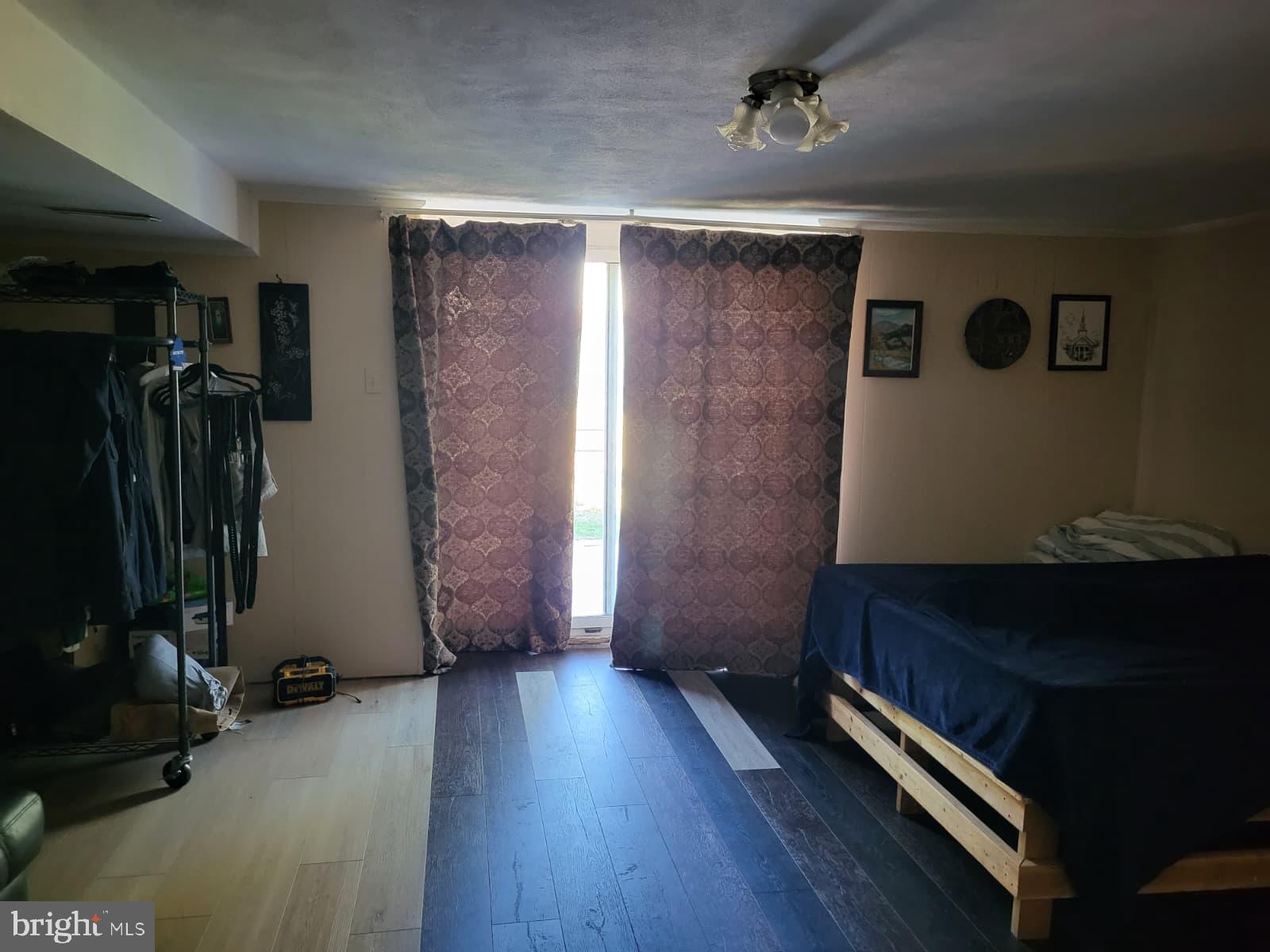 BUSTLETON - Residential