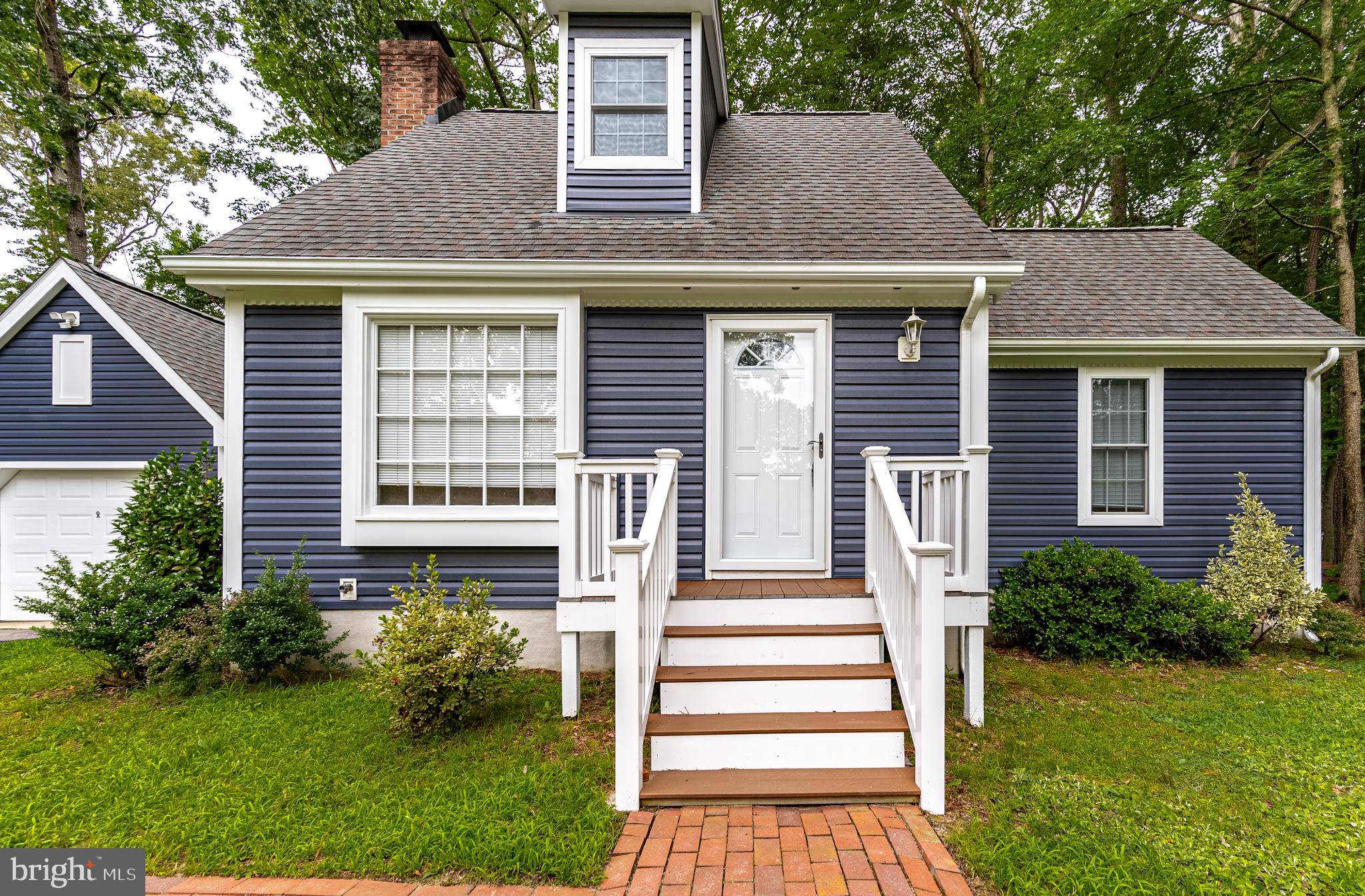 6 DUCK COVE CIRCLE