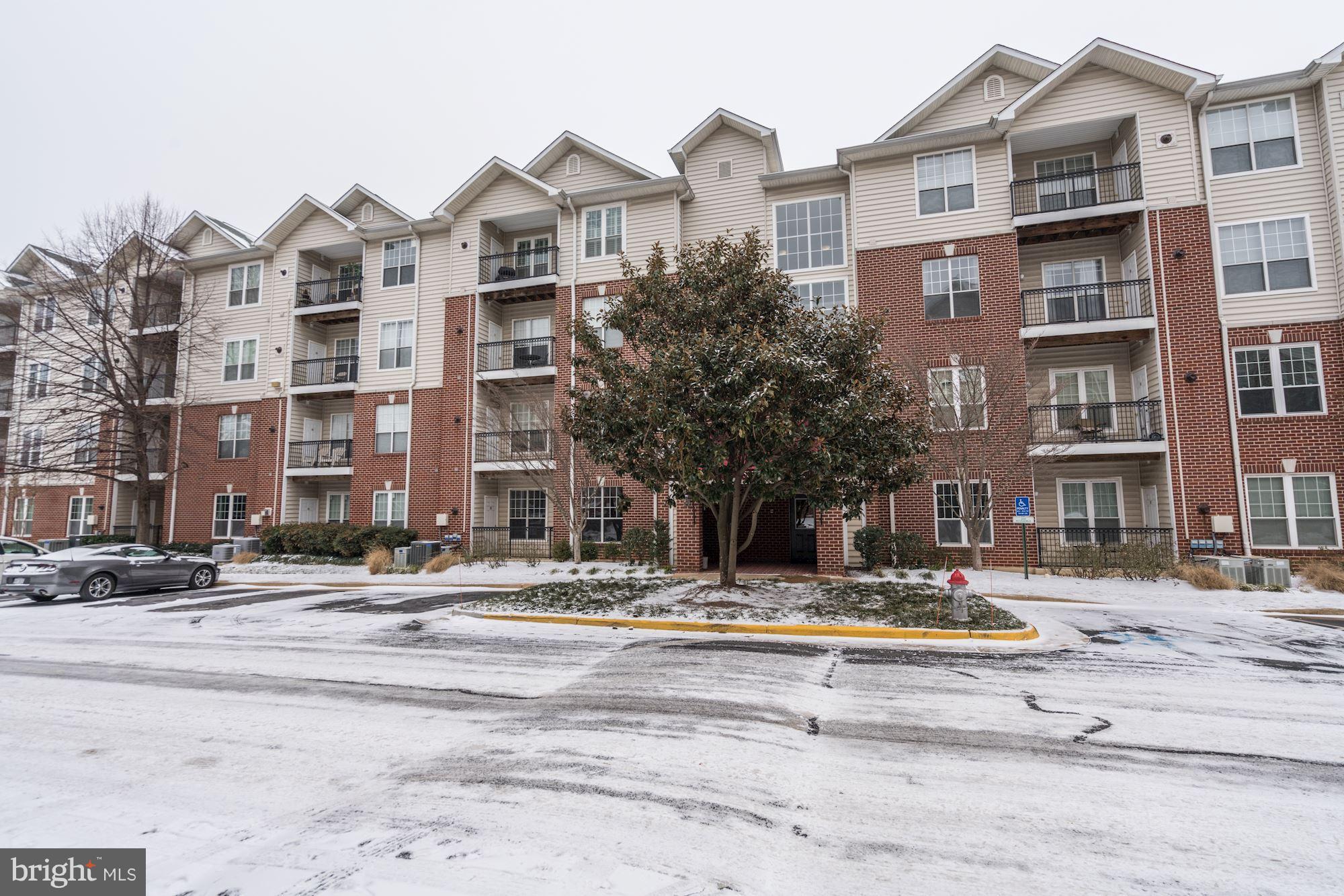 GATES OF MCLEAN - Residential