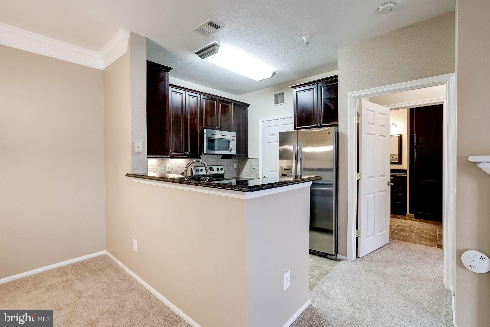 GATES OF MCLEAN - Residential