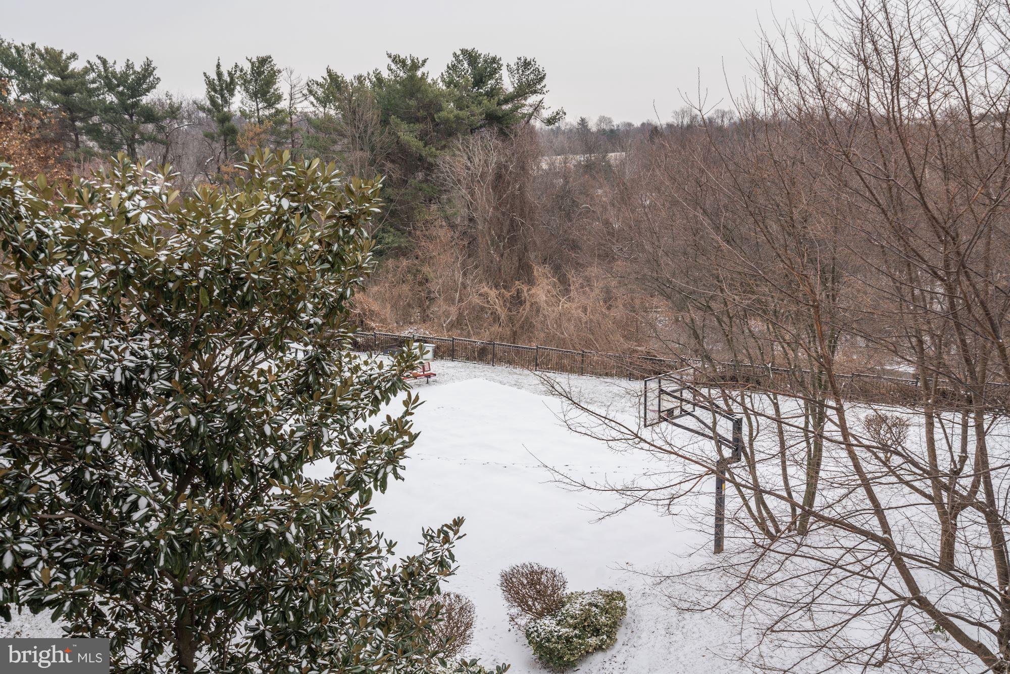 GATES OF MCLEAN - Residential