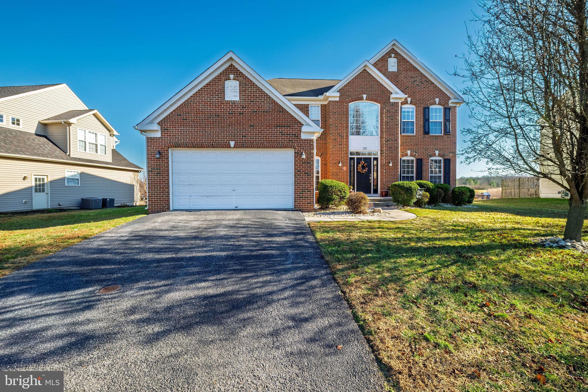 122 TWEEDSMERE DRIVE