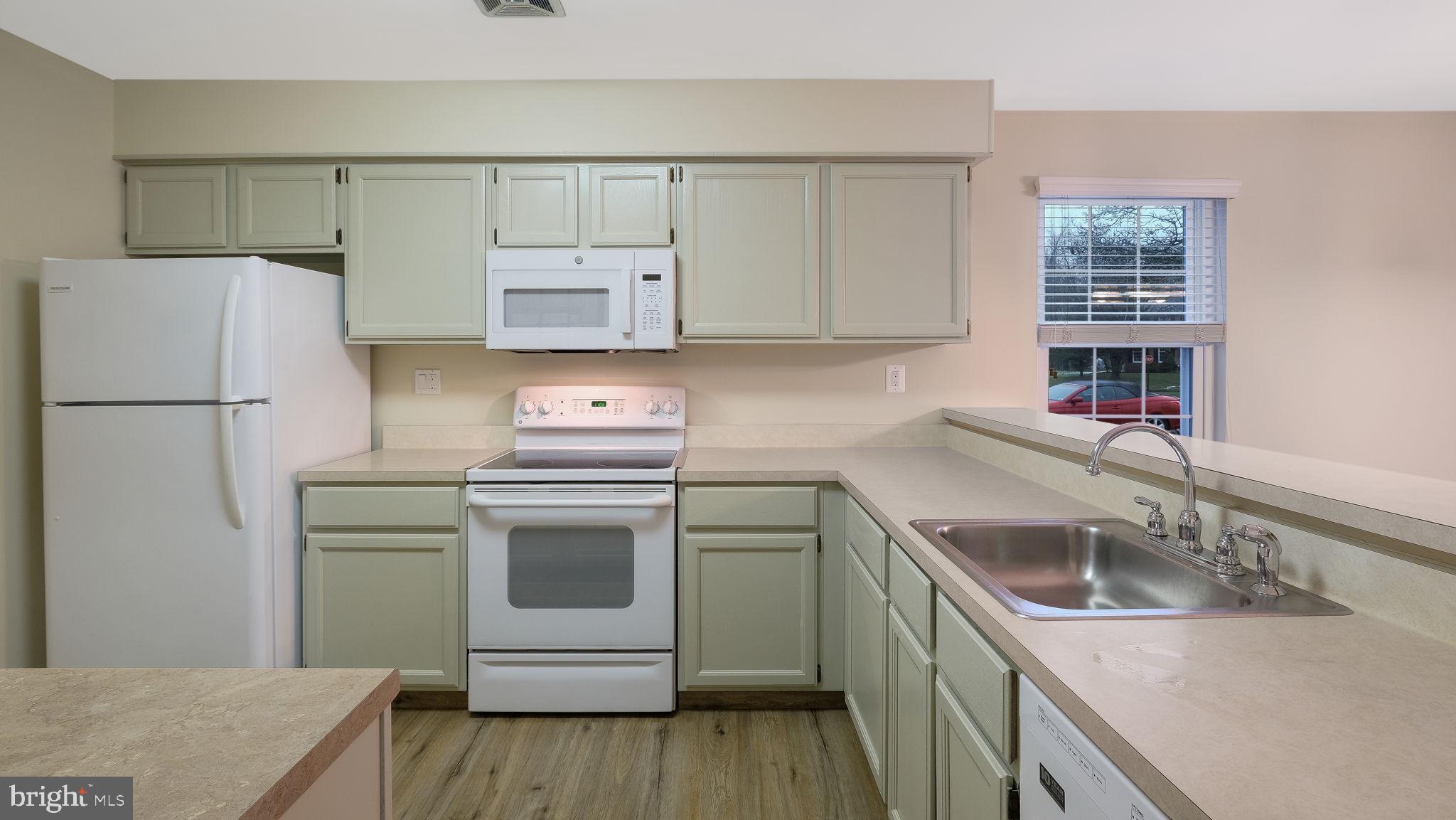 FAIRWAYS - Residential Lease