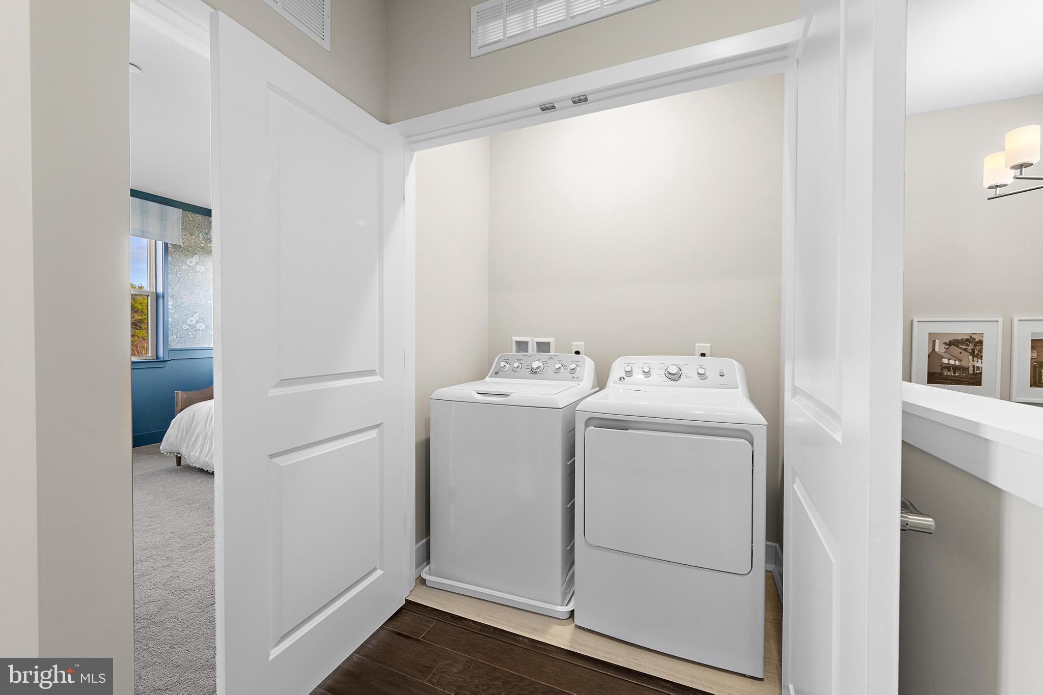 HOPEWELL PARC - Residential