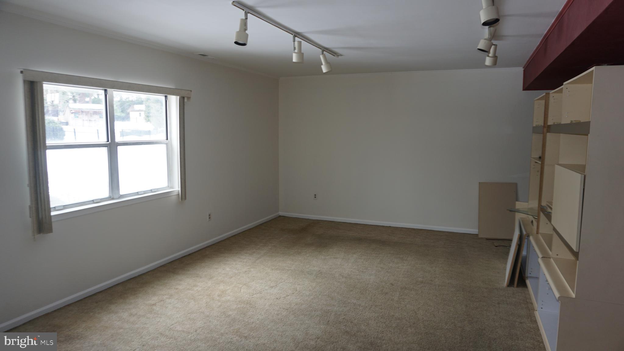 BROOKSIDE - Residential