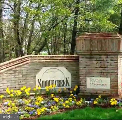 SADDLE CREEK - Residential