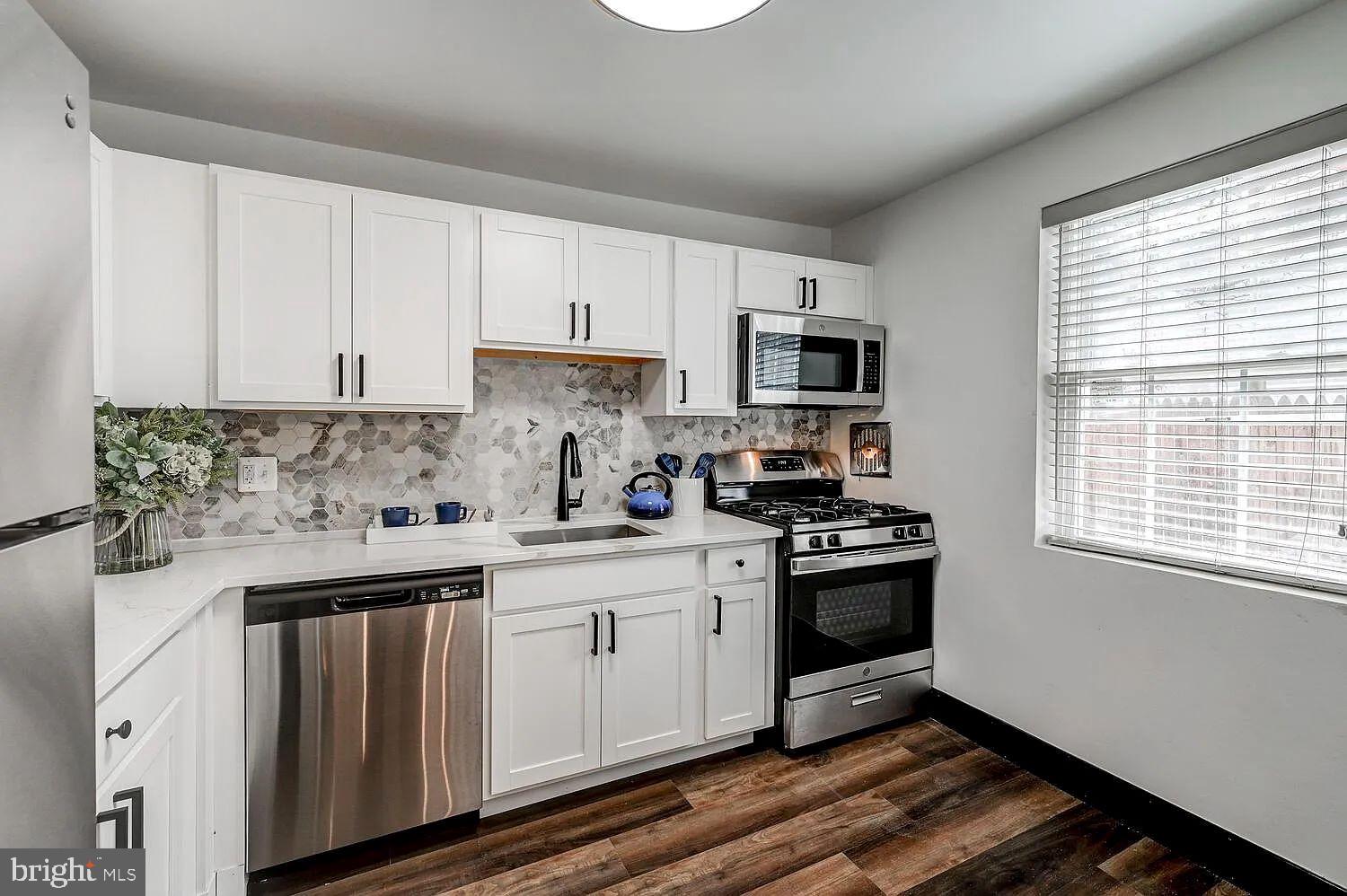 TUSCANY-CANTERBURY - Residential Lease