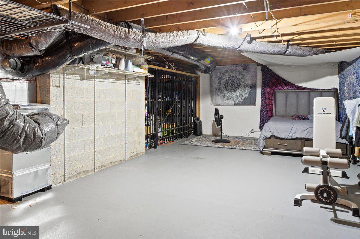 100 ACRE WOODS - Residential