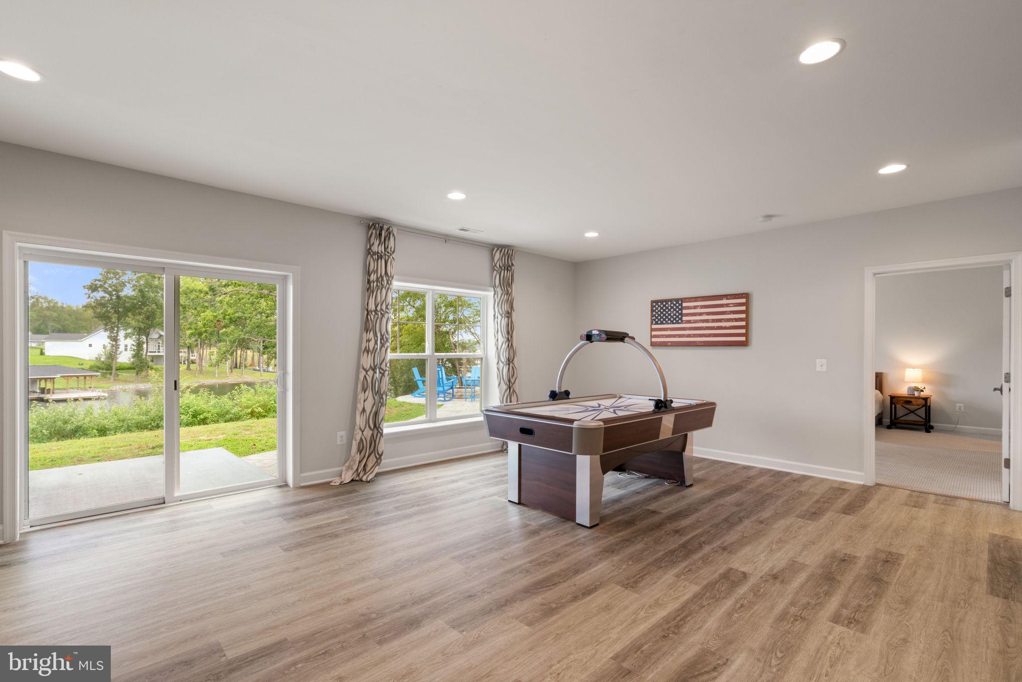 ELK CREEK LANDING - Residential