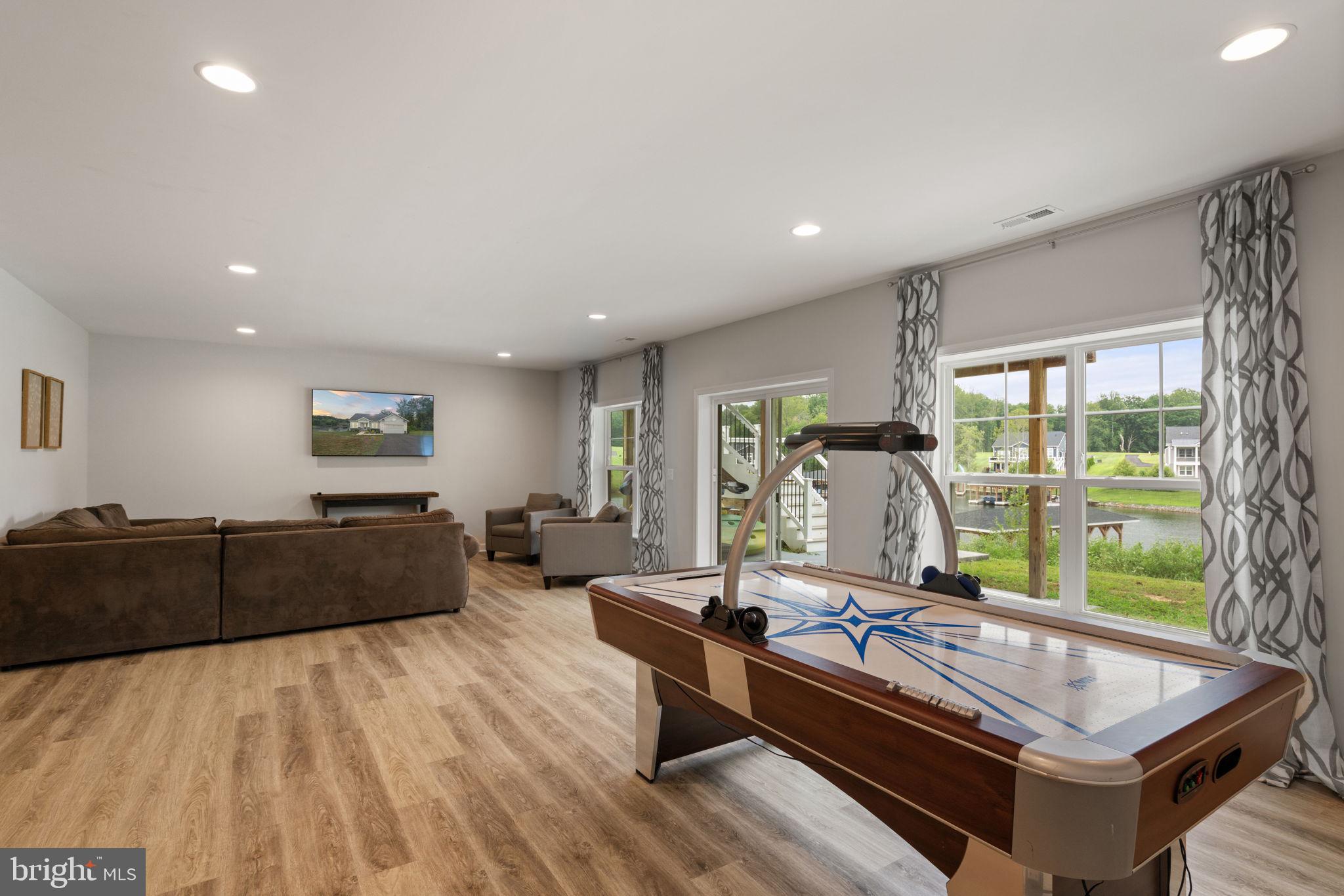 ELK CREEK LANDING - Residential