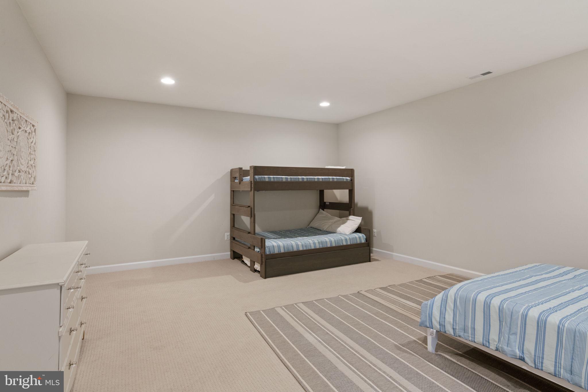 ELK CREEK LANDING - Residential