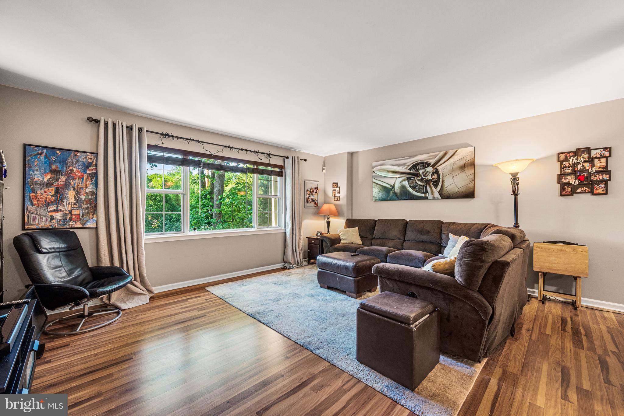 WESTON VILLAGE - Residential