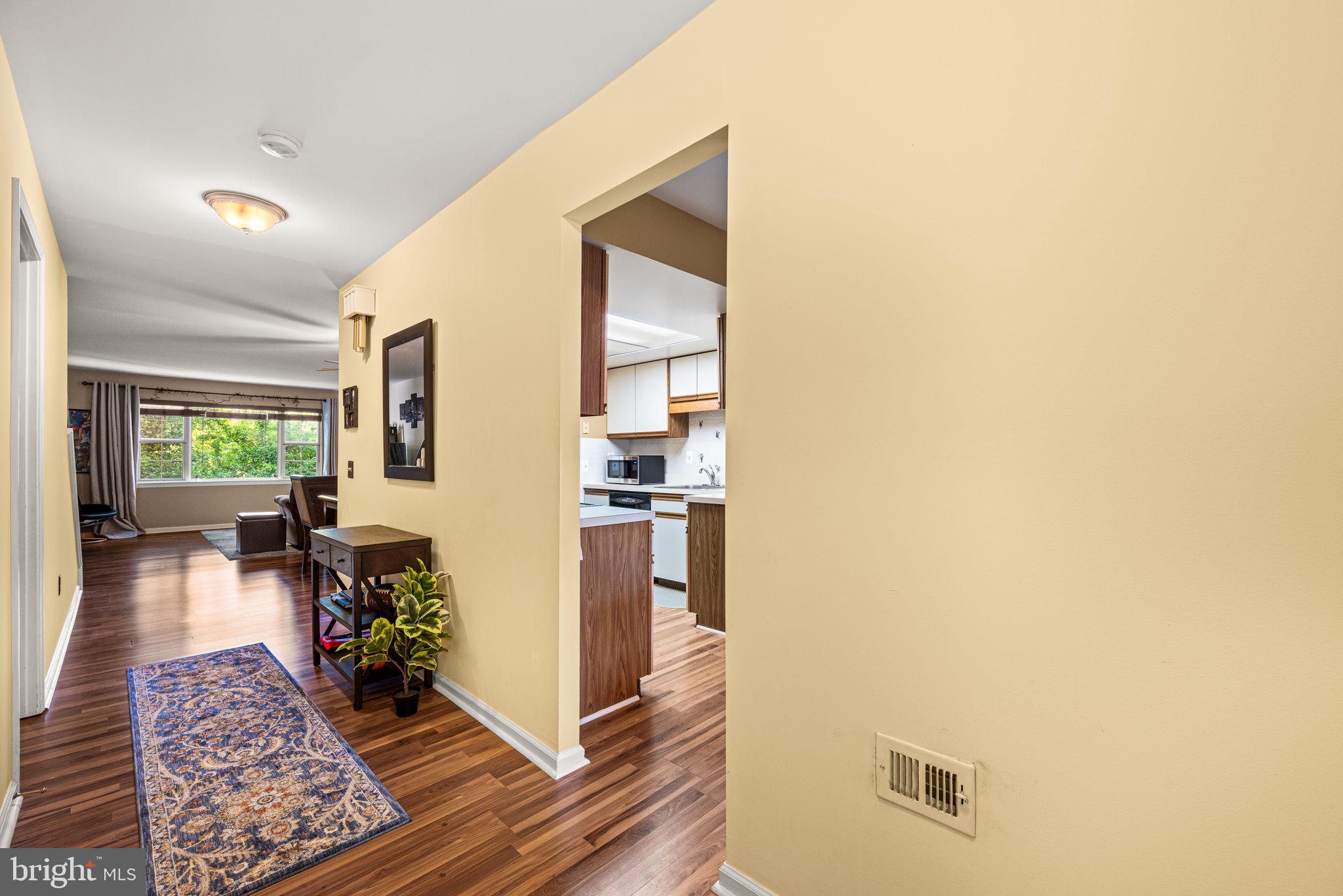 WESTON VILLAGE - Residential