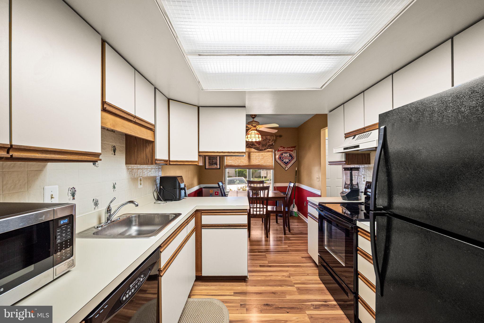 WESTON VILLAGE - Residential