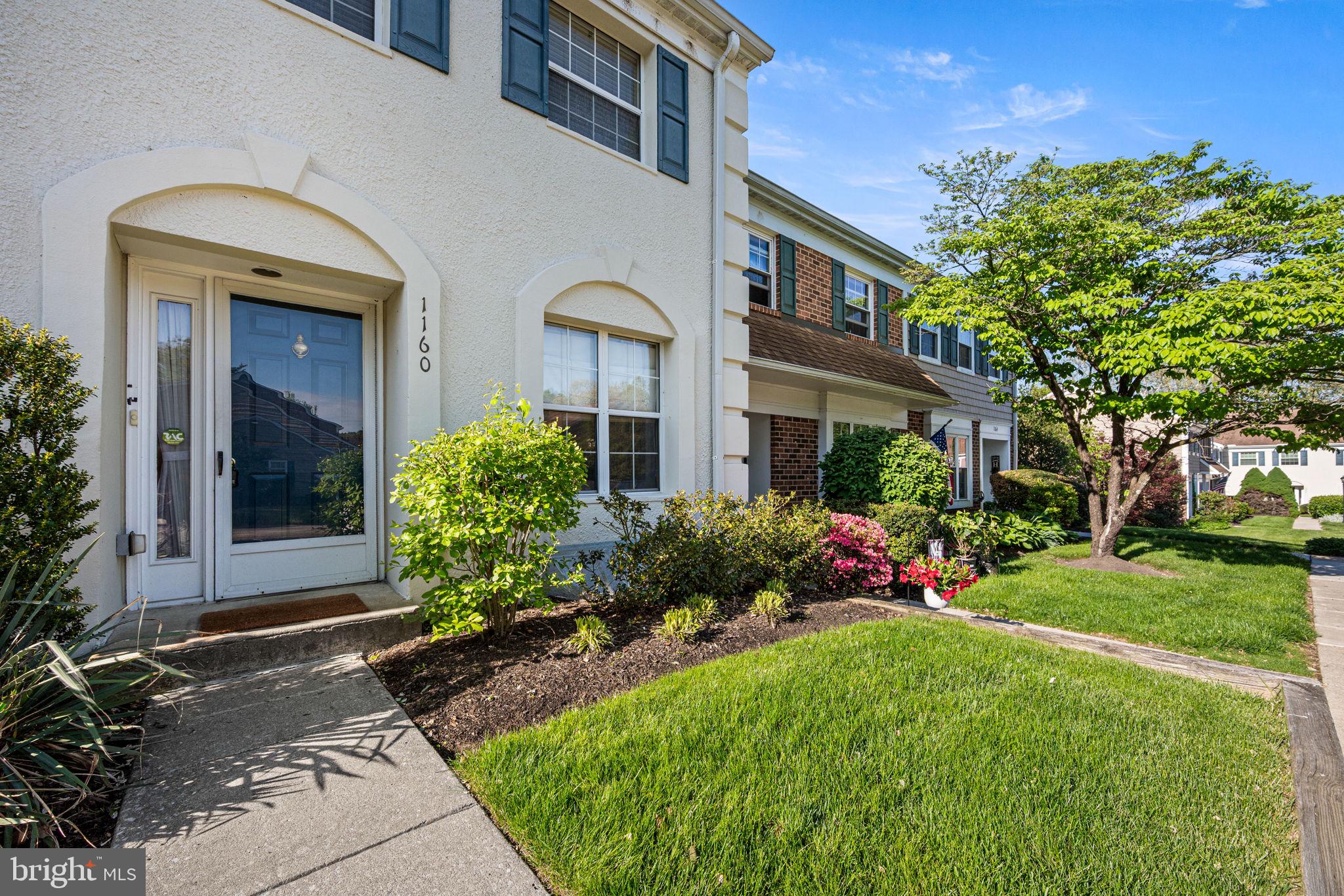WESTON VILLAGE - Residential