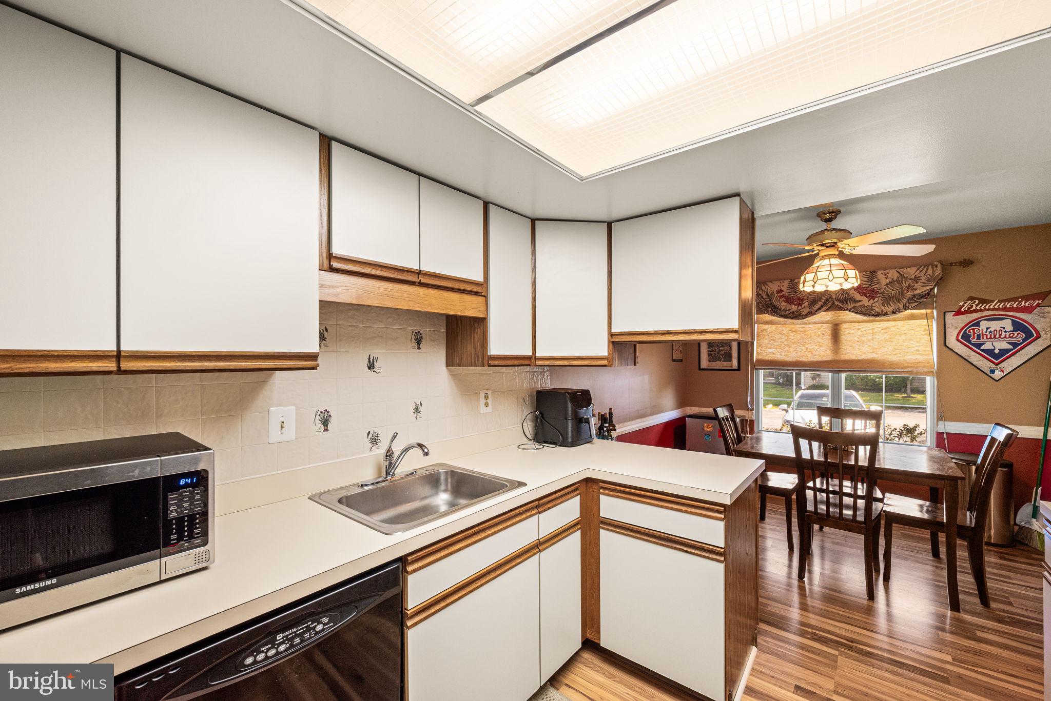 WESTON VILLAGE - Residential