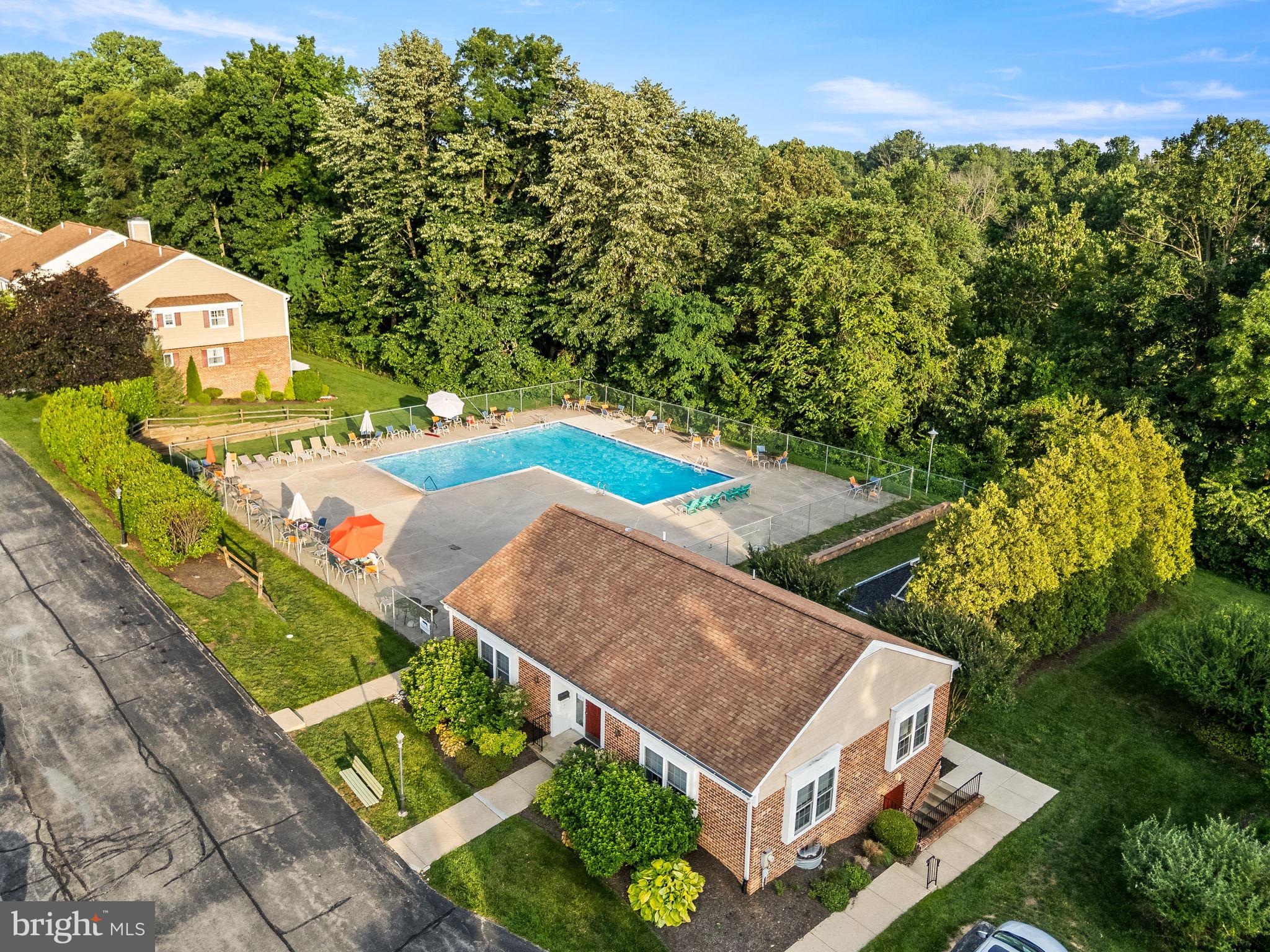 WESTON VILLAGE - Residential