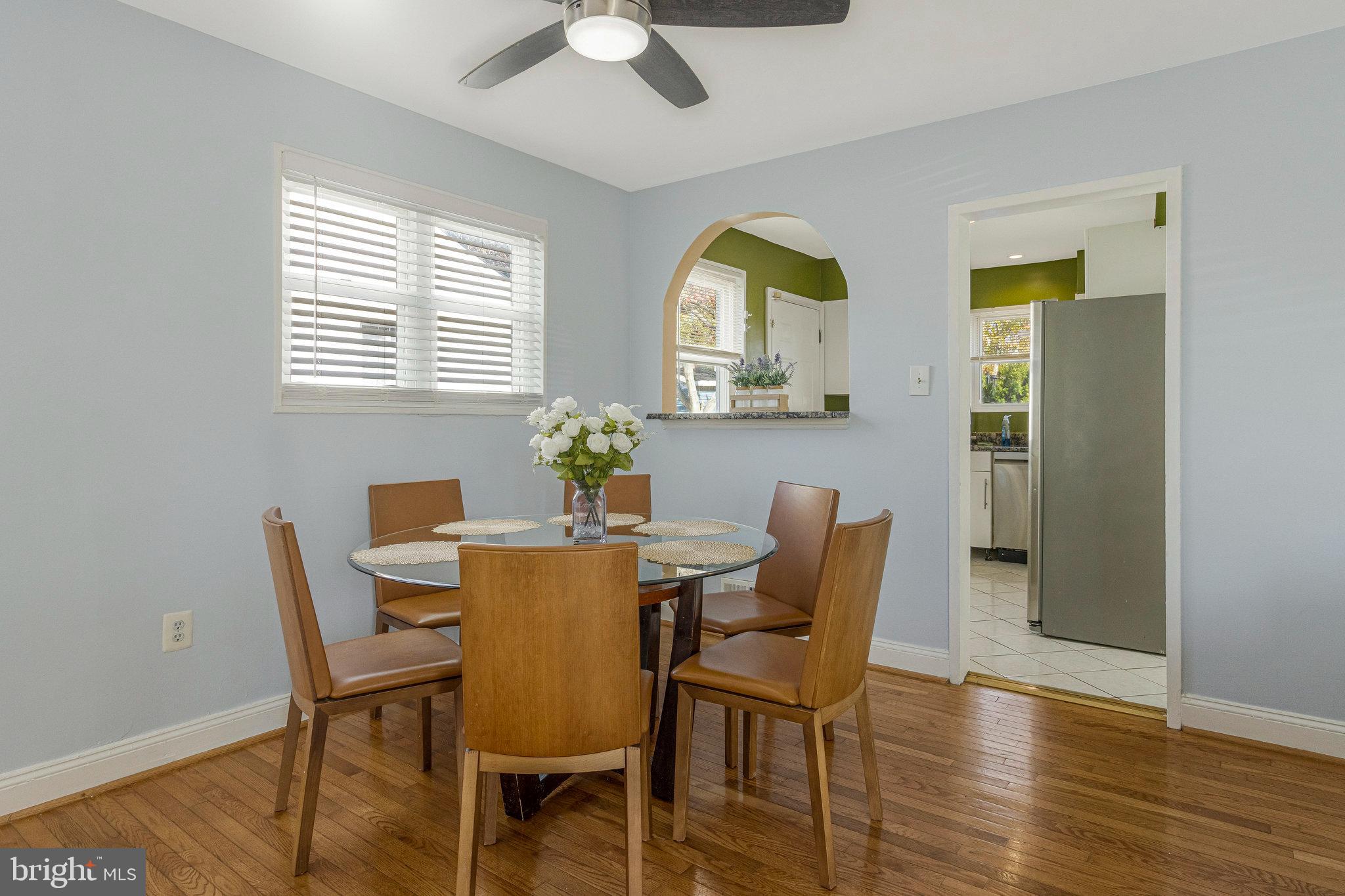 224 UNIVERSITY BOULEVARD E