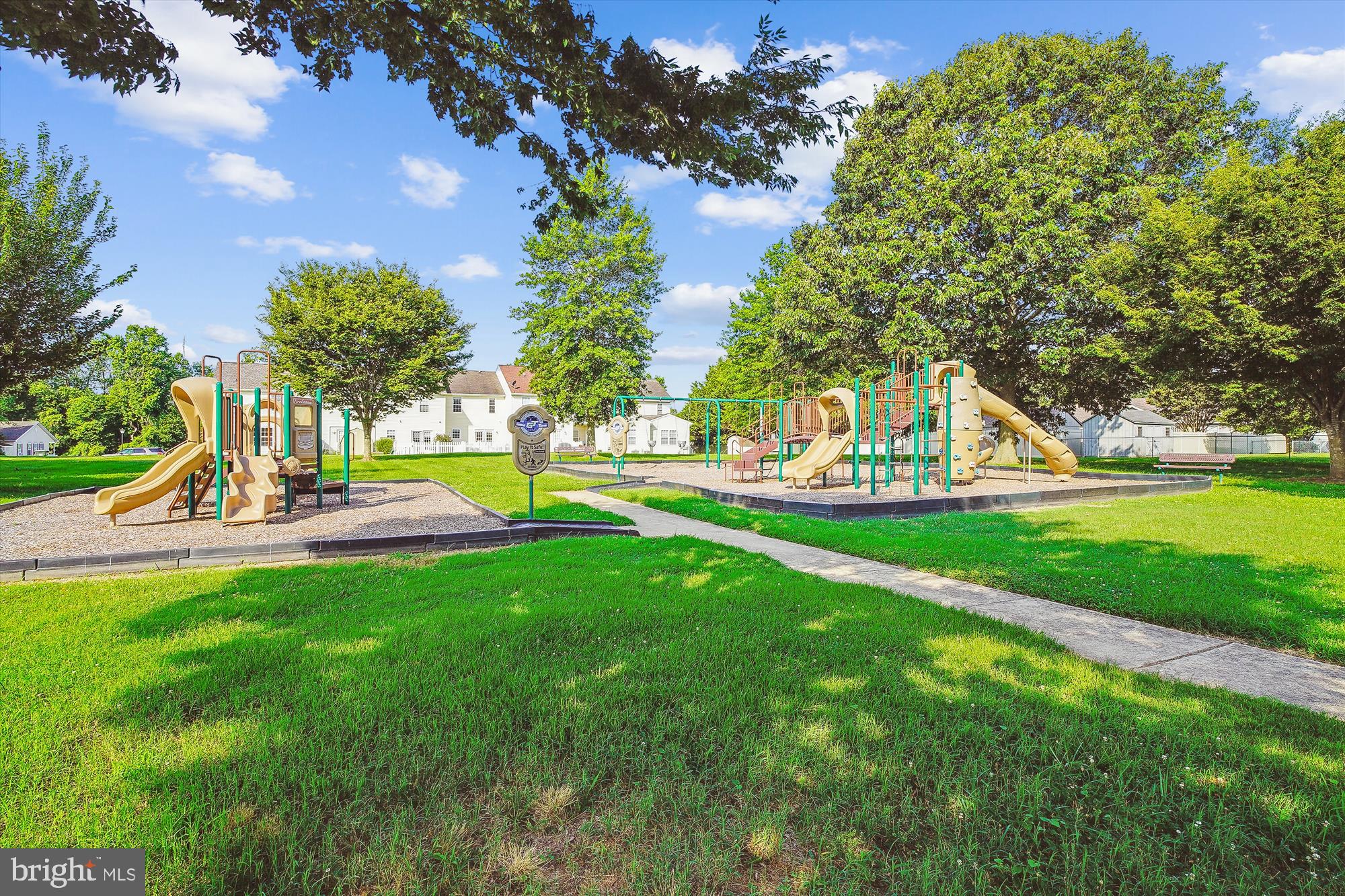 WAYLANDS - Residential