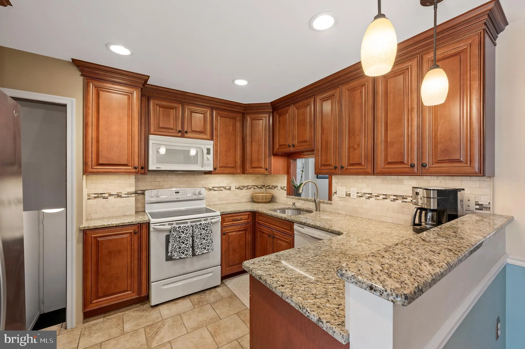 King Of Prussia, Pennsylvania 19406, United States, 4 Bedrooms Bedrooms, ,2 BathroomsBathrooms,Residential,Pending,7905