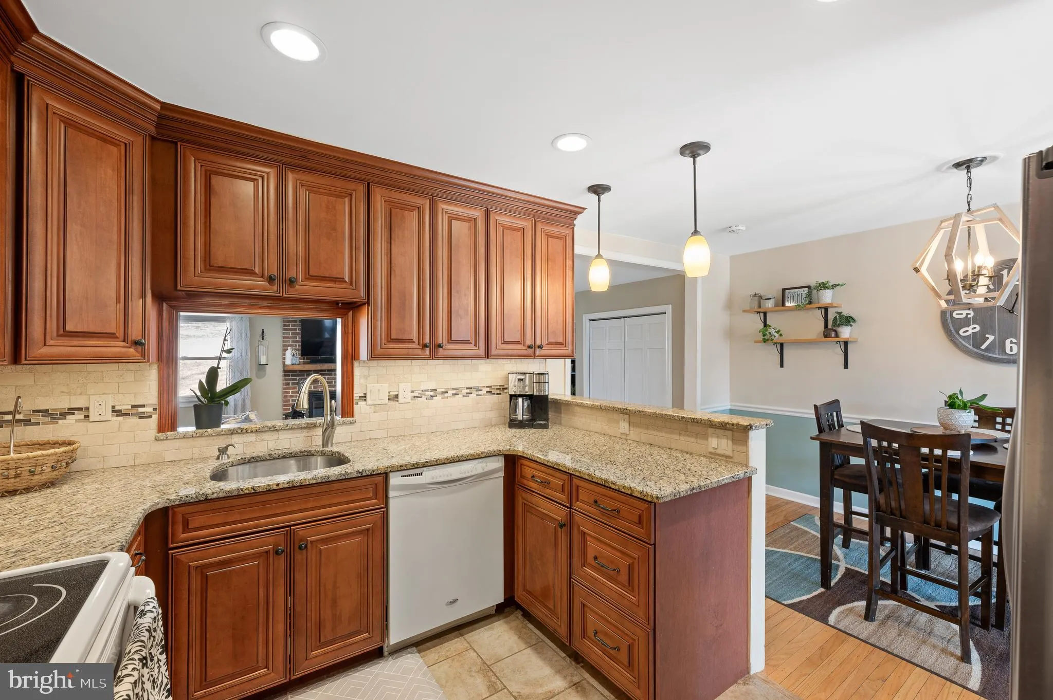 King Of Prussia, Pennsylvania 19406, United States, 4 Bedrooms Bedrooms, ,2 BathroomsBathrooms,Residential,Pending,7905