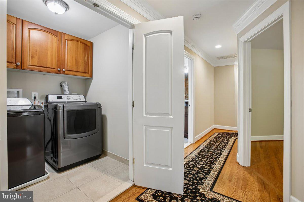 FAIRFAX HILLS - Residential