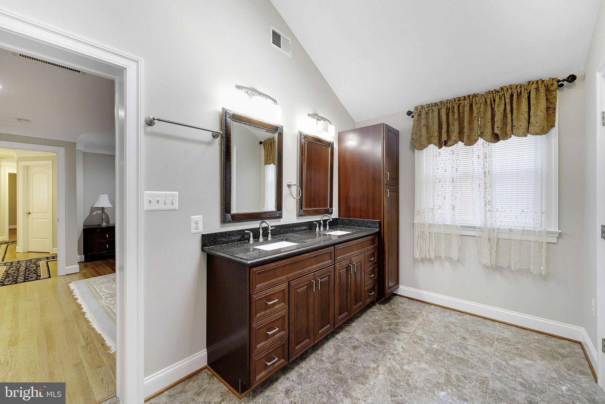 4107 WOODLARK DRIVE