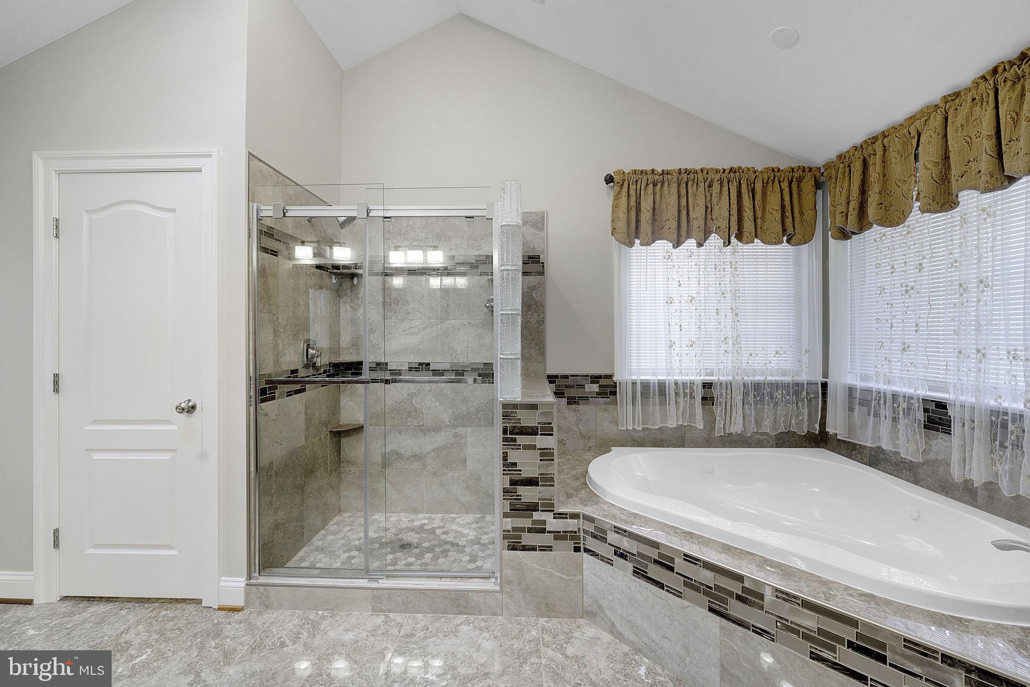 4107 WOODLARK DRIVE