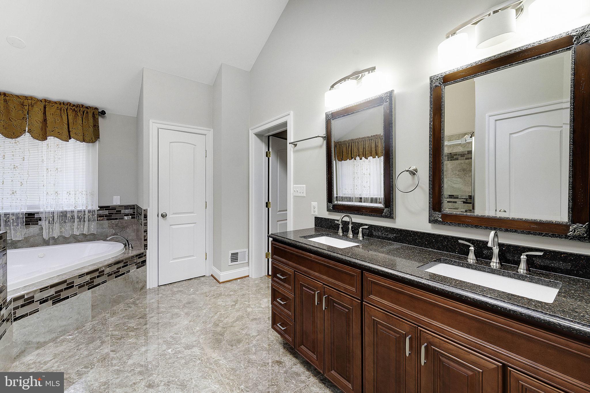 4107 WOODLARK DRIVE