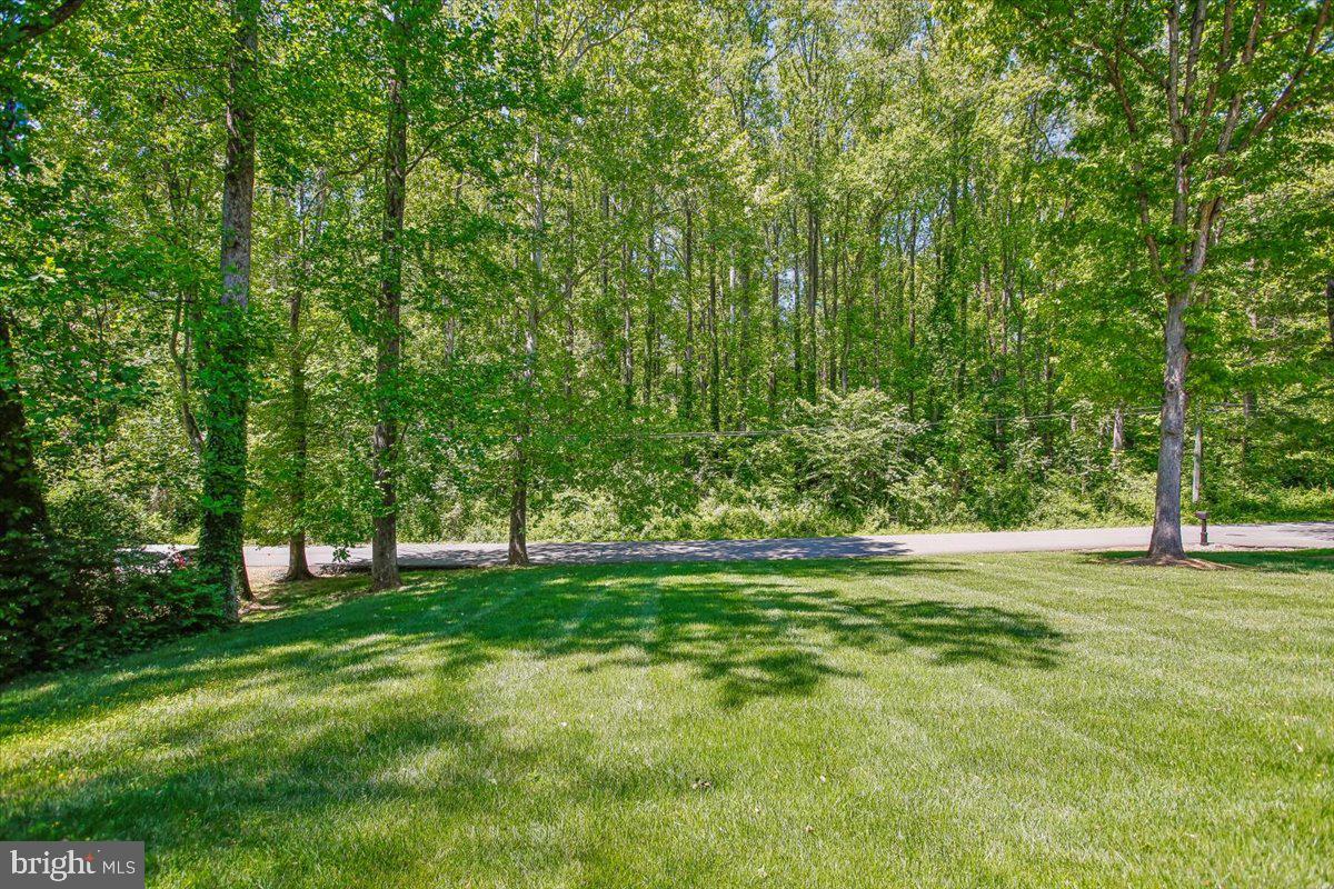 FAIRFAX HILLS - Residential