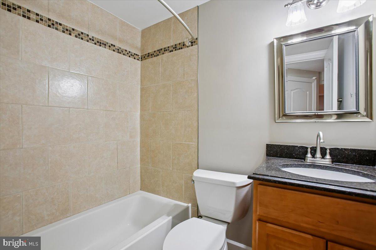 FAIRFAX HILLS - Residential