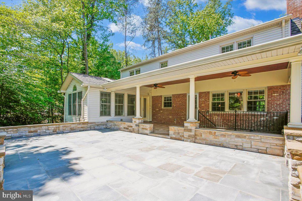 FAIRFAX HILLS - Residential