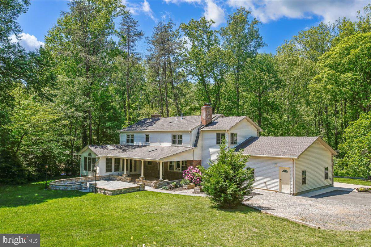 FAIRFAX HILLS - Residential