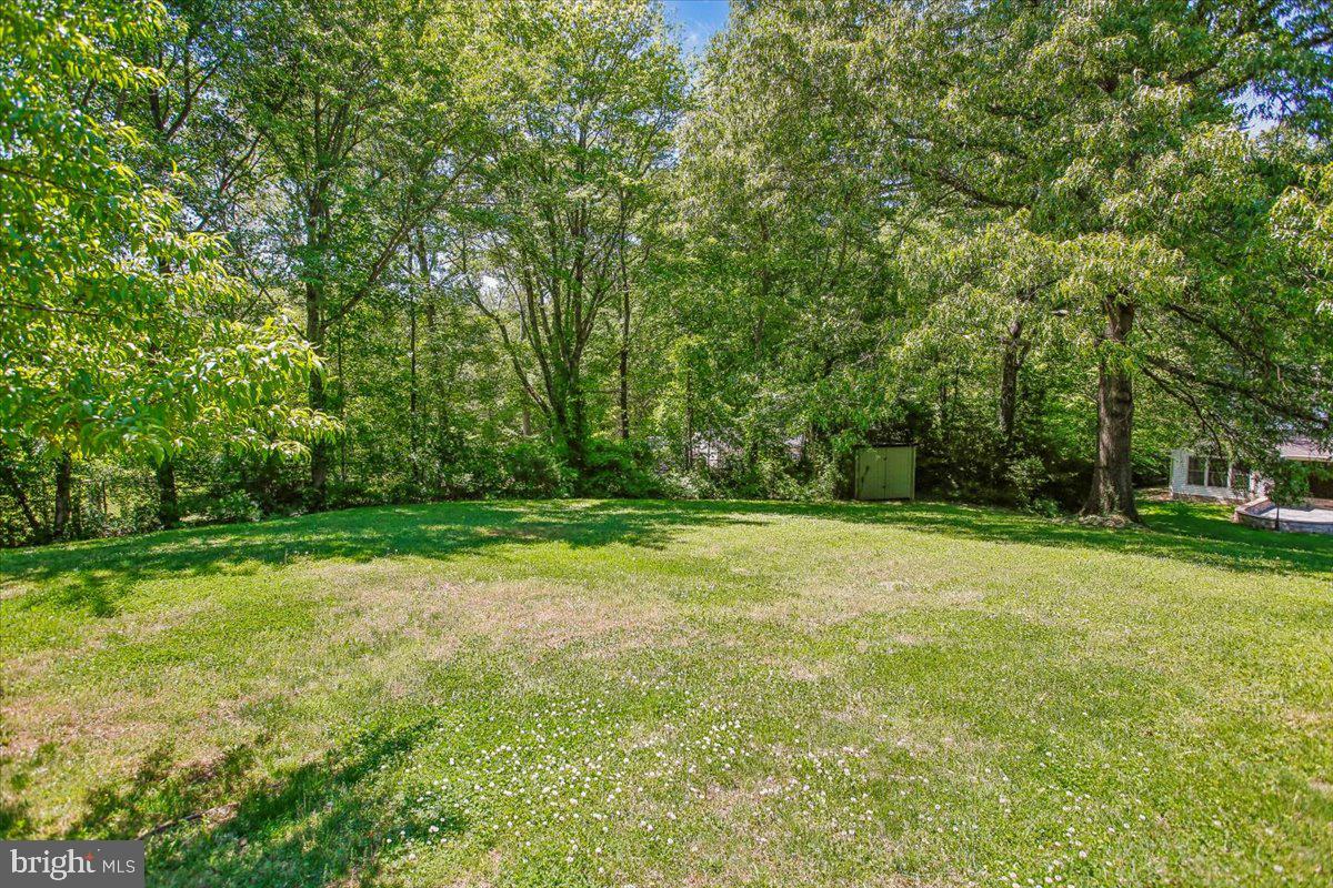 FAIRFAX HILLS - Residential