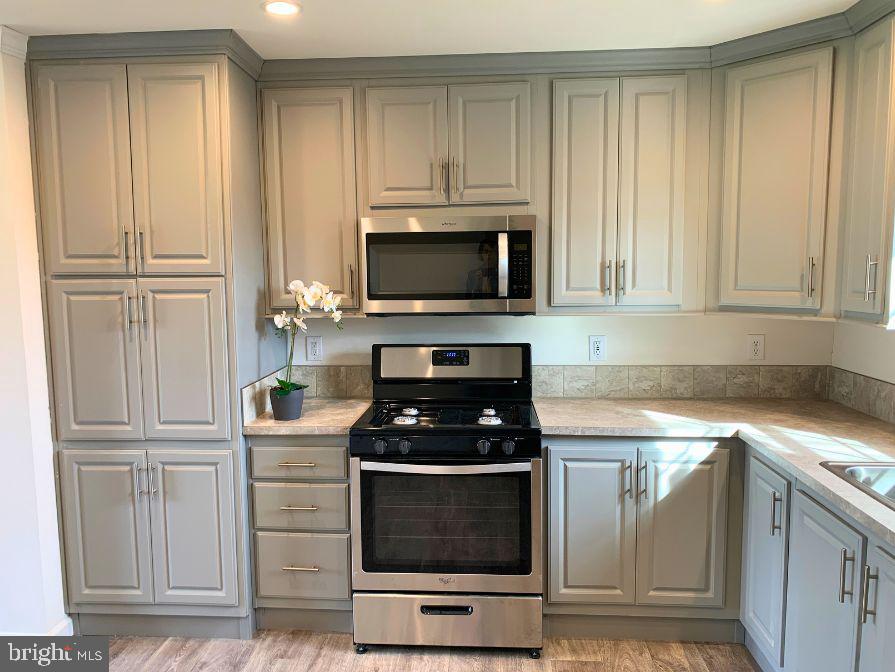 PINE MANOR MHP - Residential